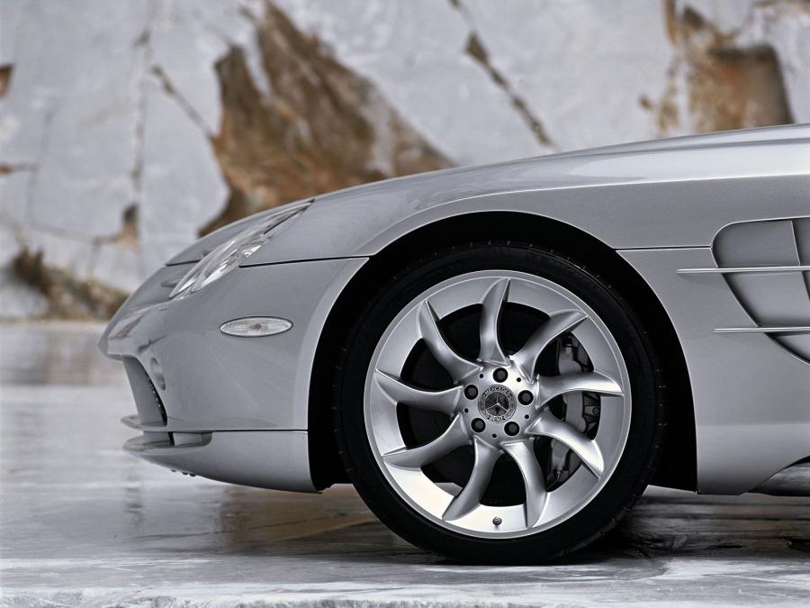  Mercedes-Benz SLR McLaren 2004 года  (фото 159 из 175)